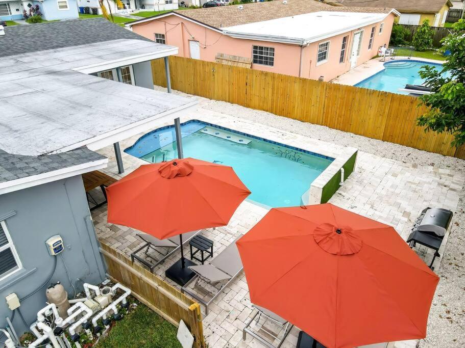 Hidden Gem 4 Bedroom Home With Private Pool & Game Room Fort Lauderdale Exterior photo